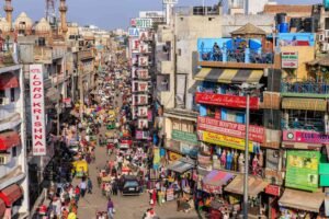 city-life---main-bazar--paharganj--new-delhi--india-541283954-5b0eced81d6404003790f68f